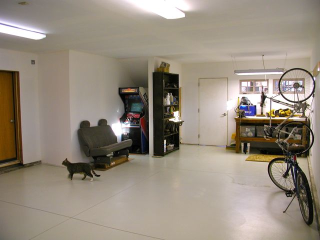 Garage1.jpg
